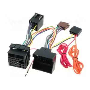 ISO-Adapter za vozila VW s Quadlock priključkom za avto multimedijo.