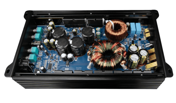 CarAudioRebec D1200 Verstärker für Car-HiFi-Systeme.